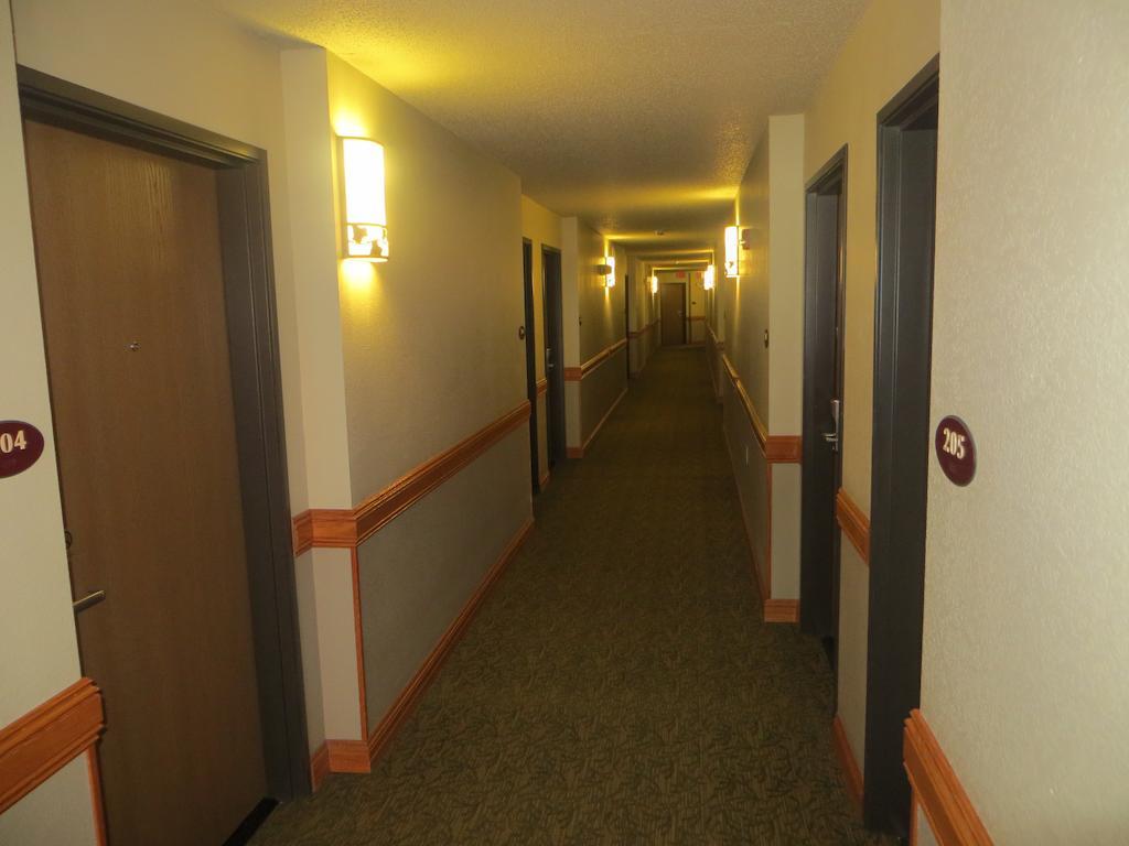 Americinn By Wyndham Манитоуок Екстериор снимка